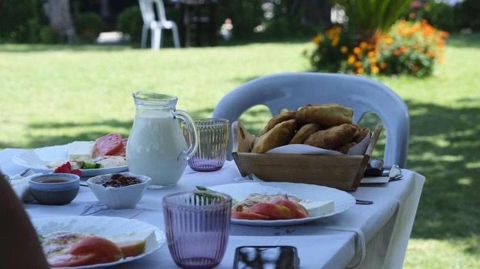 Merly Hotel Përmet Kültér fotó